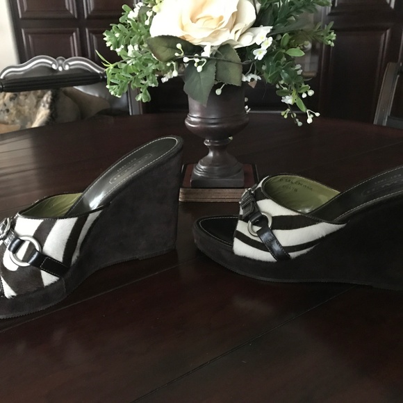 COACH CHRISSIE ZEBRA WEDGES BROWN PREOWNED 7B - Picture 4 of 7